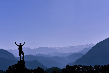 极希社“不用动脑” 的线上副业清单：适合碎片化时间，每天 30 分钟赚话费钱插图